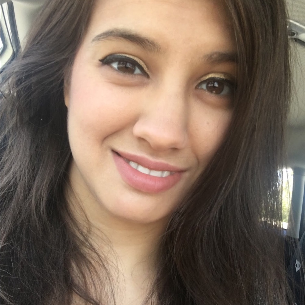 Meet your Posher, Elle Lea